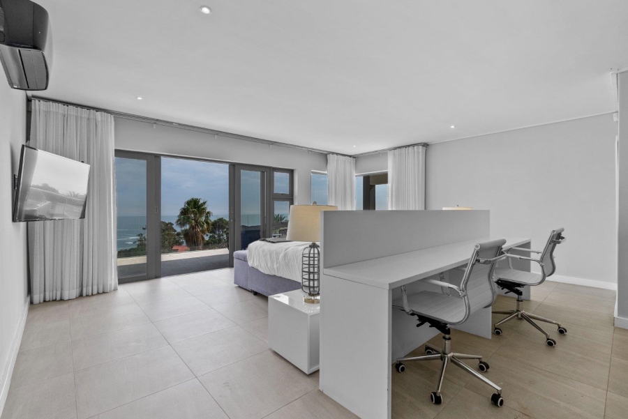 10 Bedroom Property for Sale in Camps Bay Western Cape